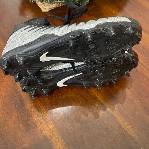 Nike Alpha Menace Varsity Mid Football Cleats Black 880137 001 Size 10 New Box - Picture 2 of 6